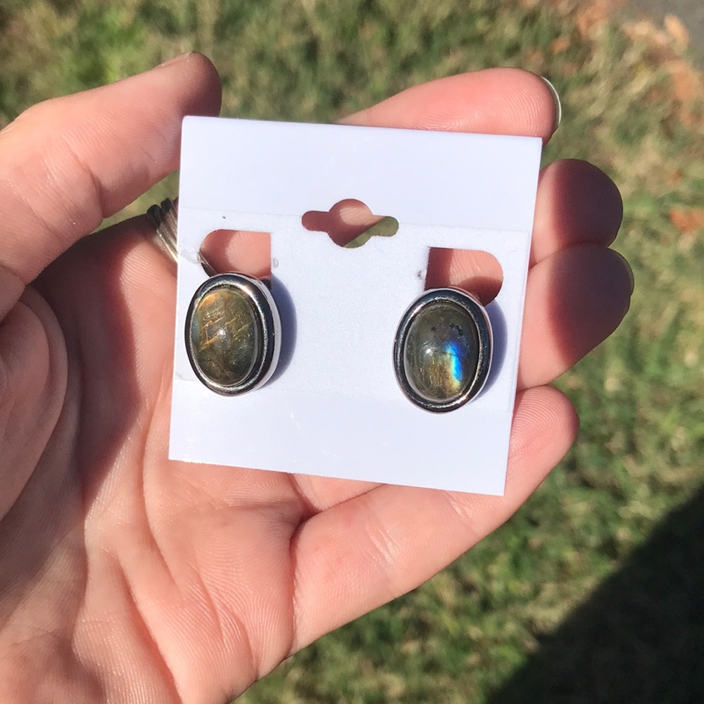SOLD** Carlisle Labradorite & Gunmetal clip earring